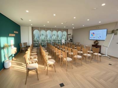 Salle Florence en disposition théâtre